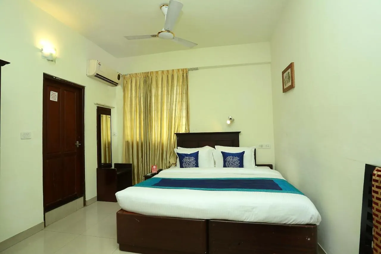 Oyo 11492 Gateway Inn Kochi 3*,